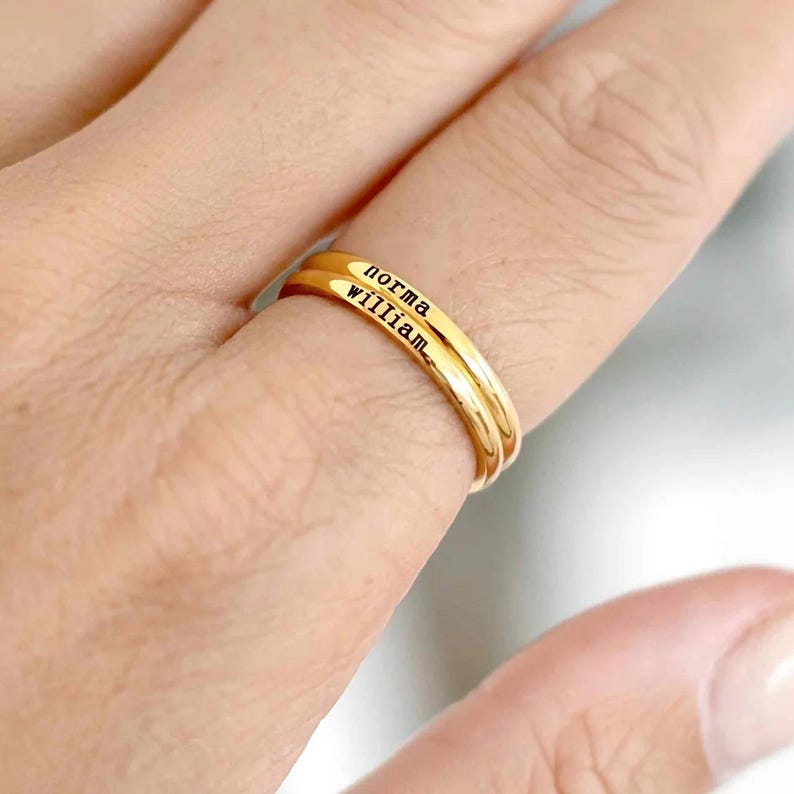 Personalized Engraved Name Rin - đánh giá và giá Initial Ring Custom
